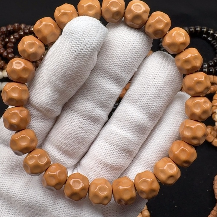 星月菩提吊坠猴头奶酪