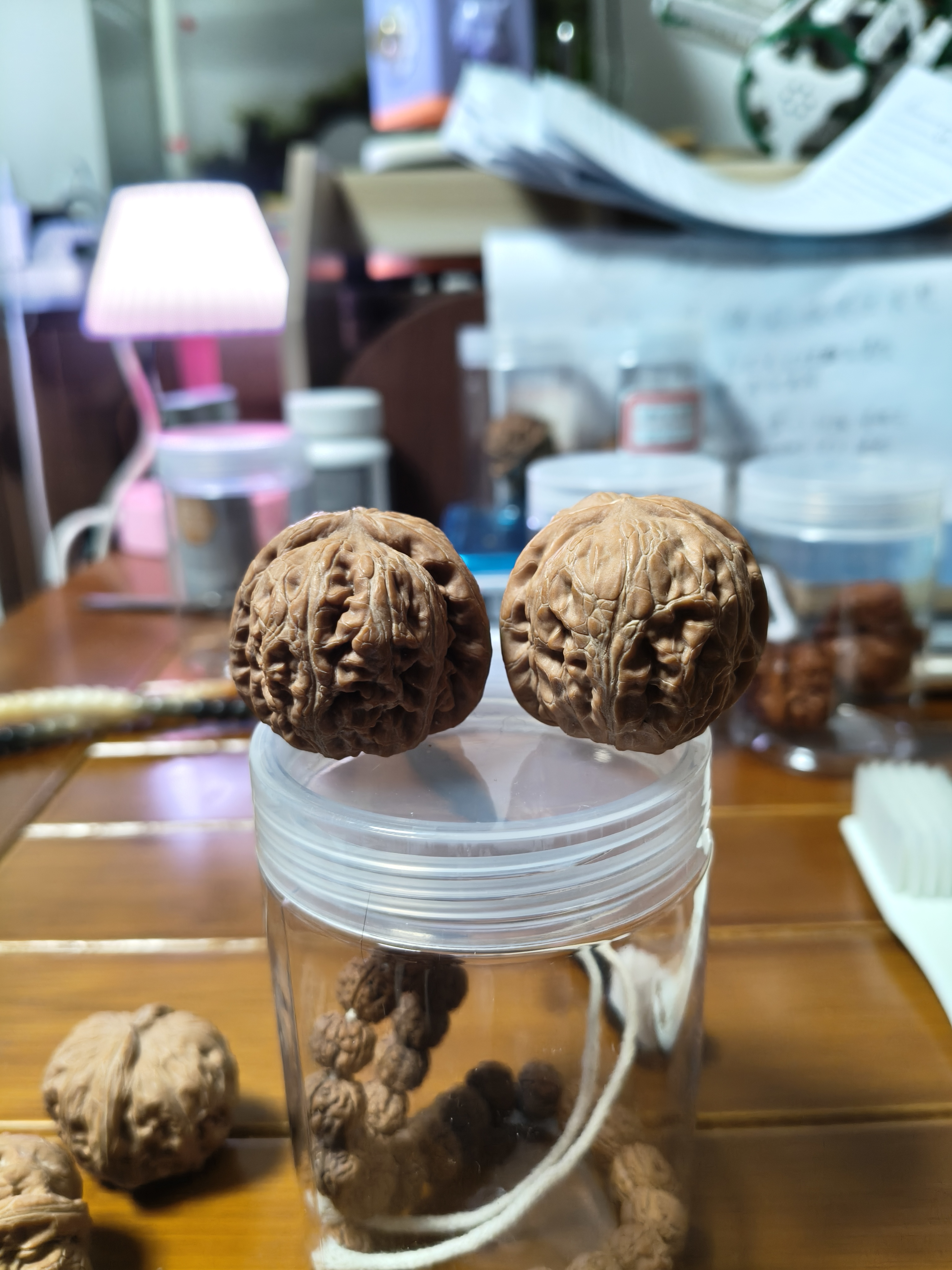 全品无修平谷元宝核把件，边33肚36高40骨质密度高红皮编119