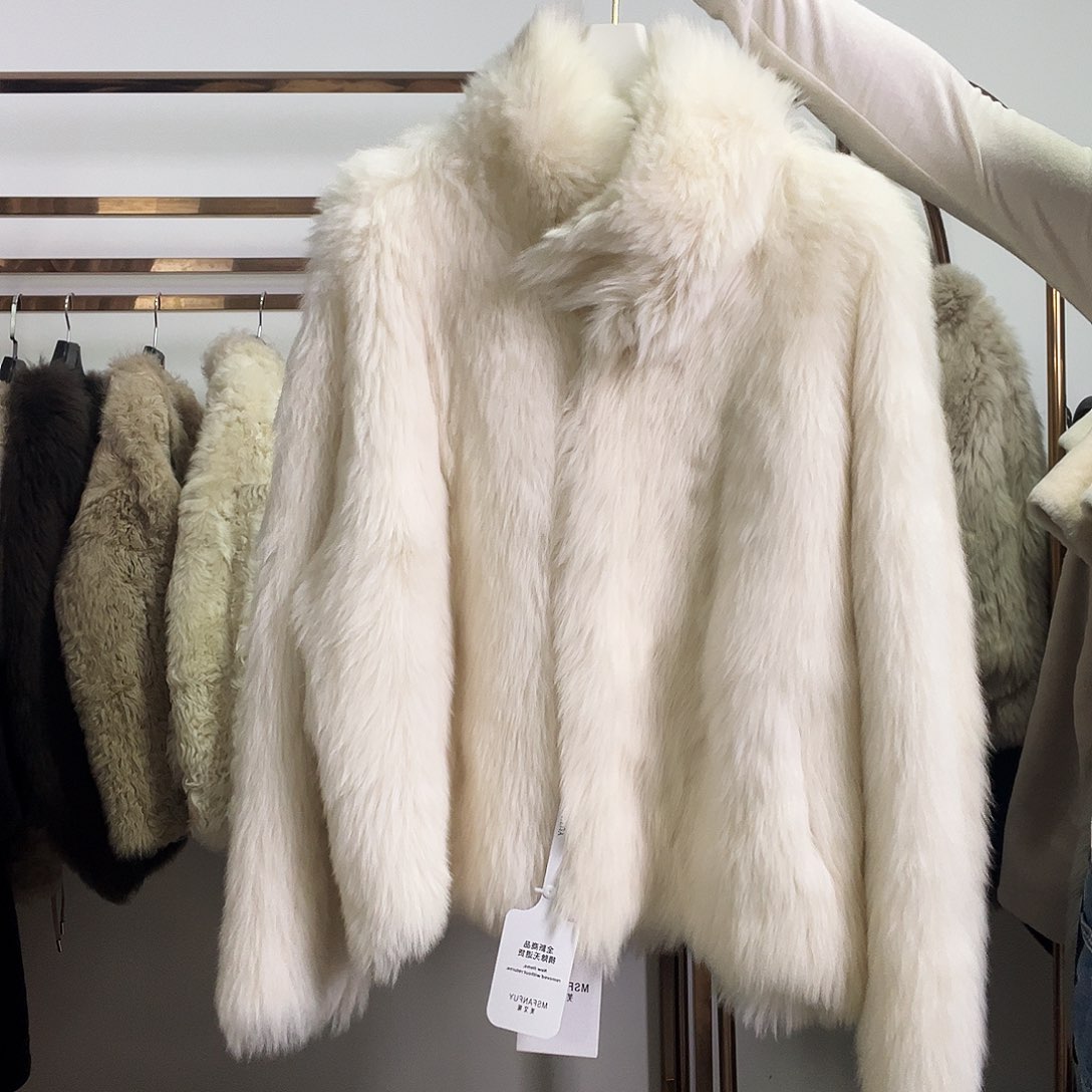 托斯卡纳皮毛一体白色M