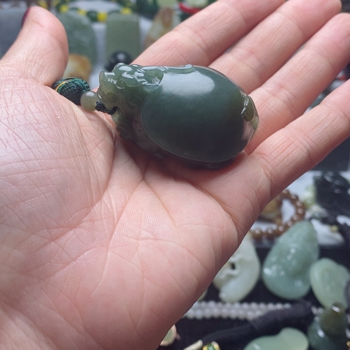 和田玉吊坠未镶嵌