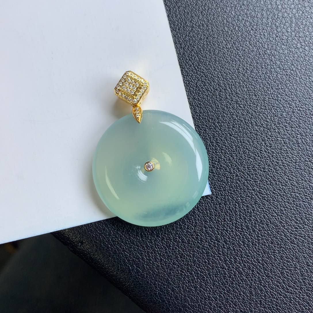 翡翠颈饰未镶嵌*️️****翡翠