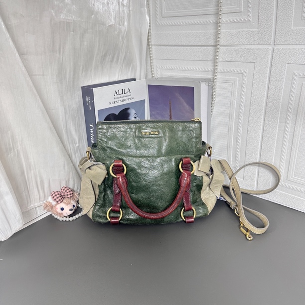 95新 MIU MIU/缪缪 红绿拼色油蜡皮手提斜挎包