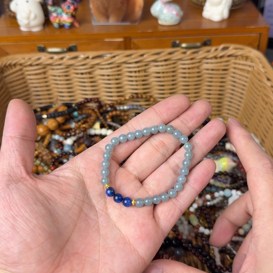 翡翠手链未镶嵌蓝色