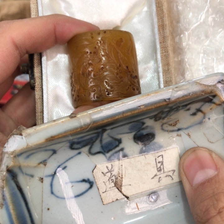 陶瓷孤品单件车里拍