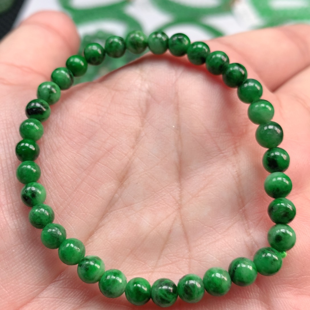 翡翠手链未镶嵌翡翠