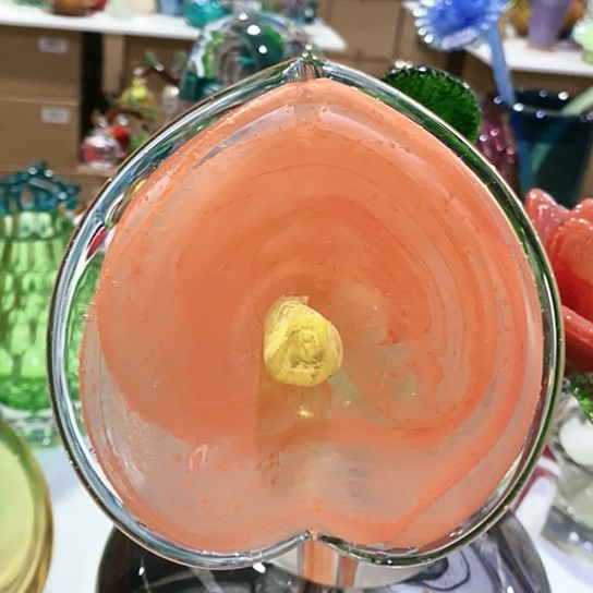 琉璃花瓶高45厘米宽9厘米