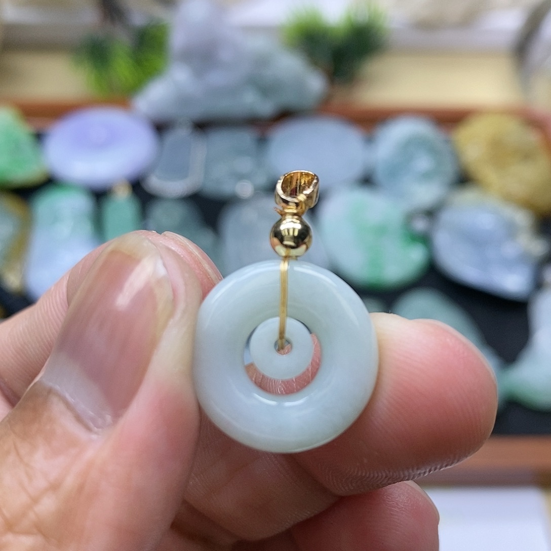 【闪购商品】翡翠颈饰未镶嵌111111111111