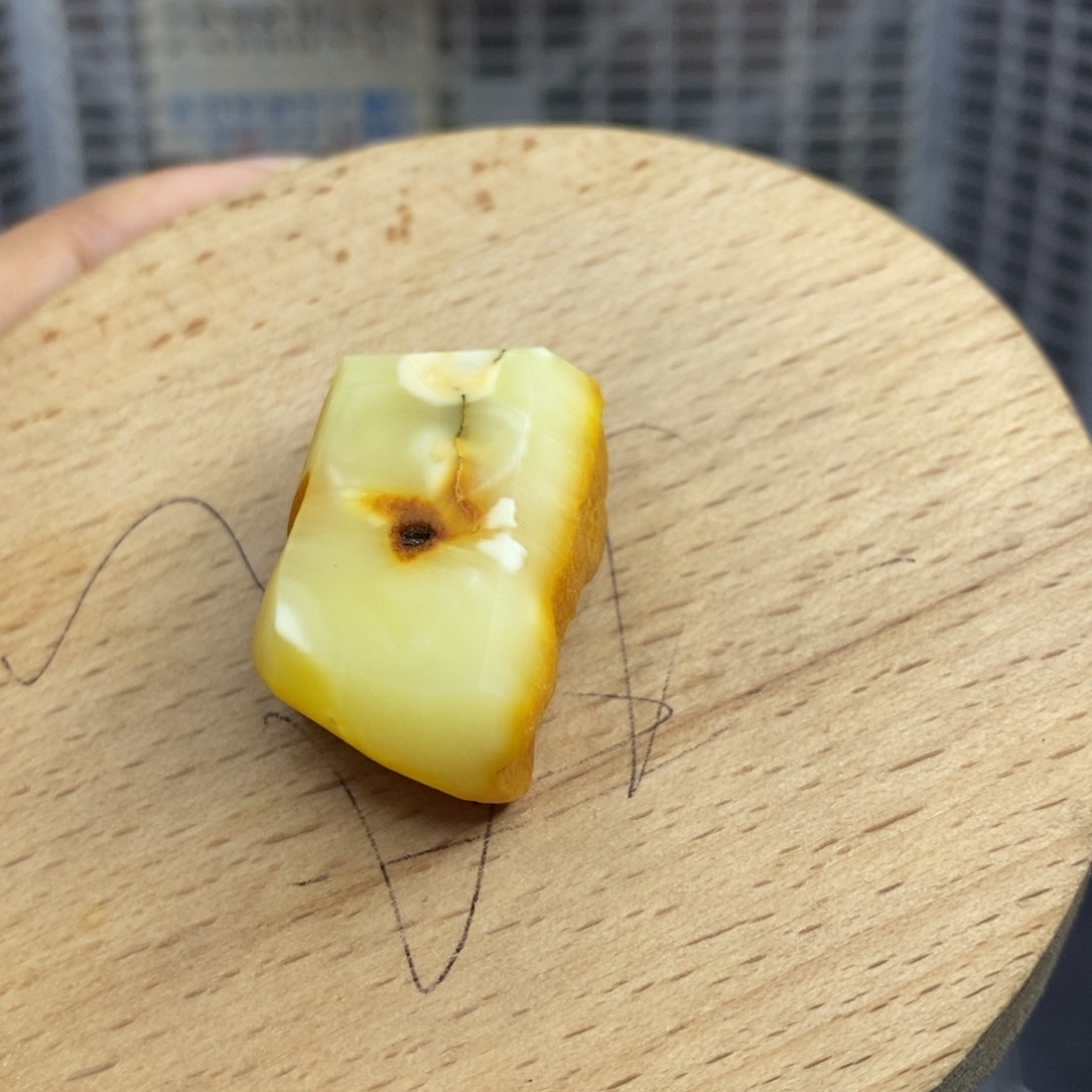 未镶嵌定制蜜蜡梨