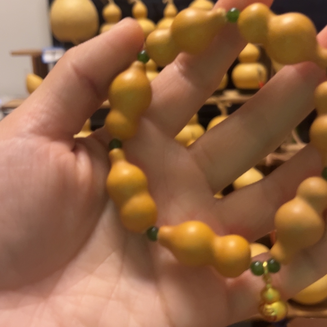 搬***叽精品小尺寸草里金葫芦手串