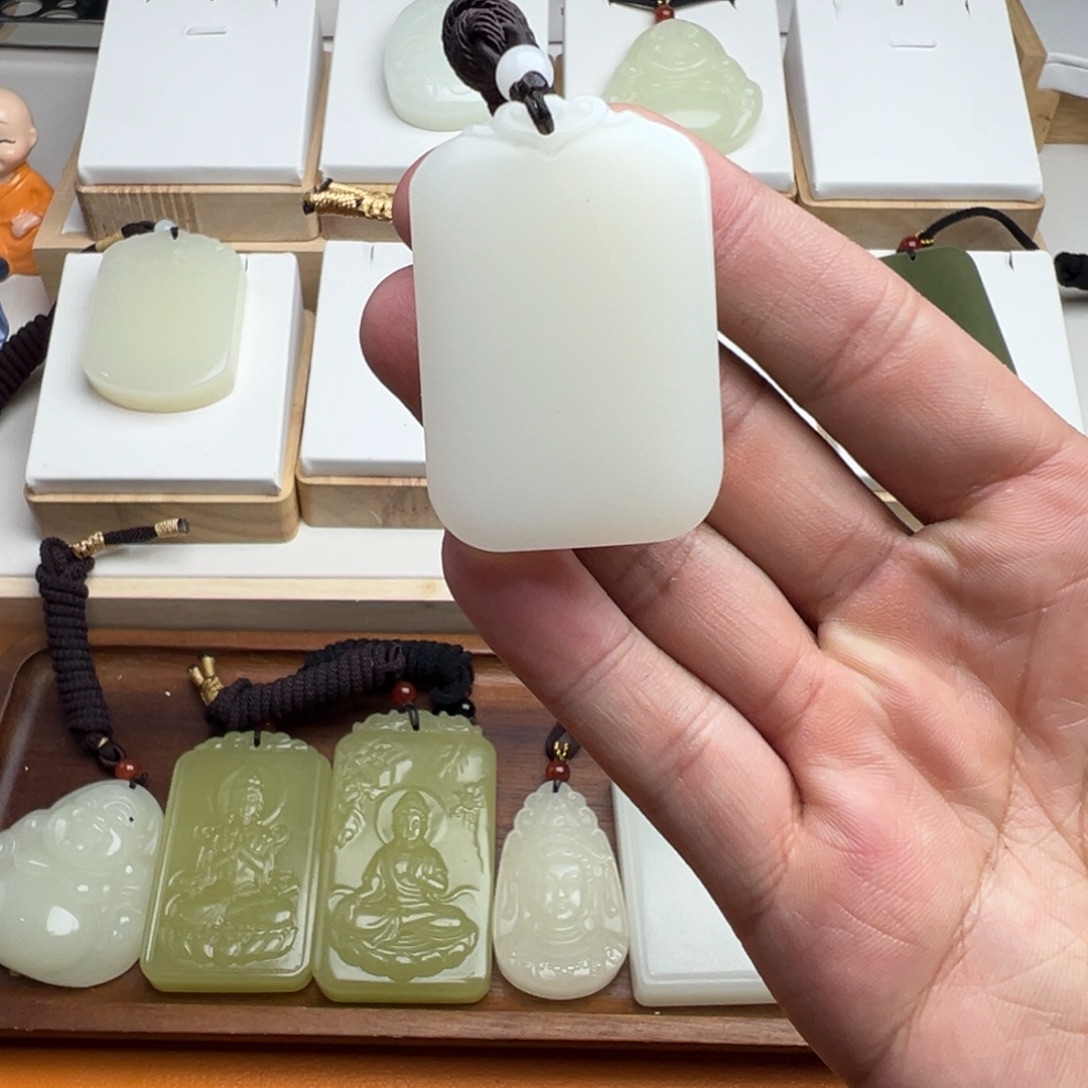 和田玉未镶嵌挂件