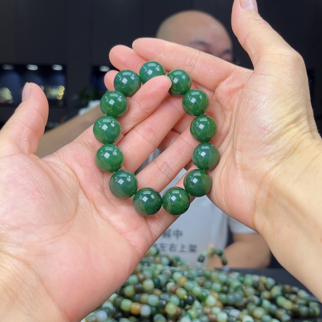 手串未镶嵌和田玉纯天然和田玉俄碧五号坑菠菜绿料16