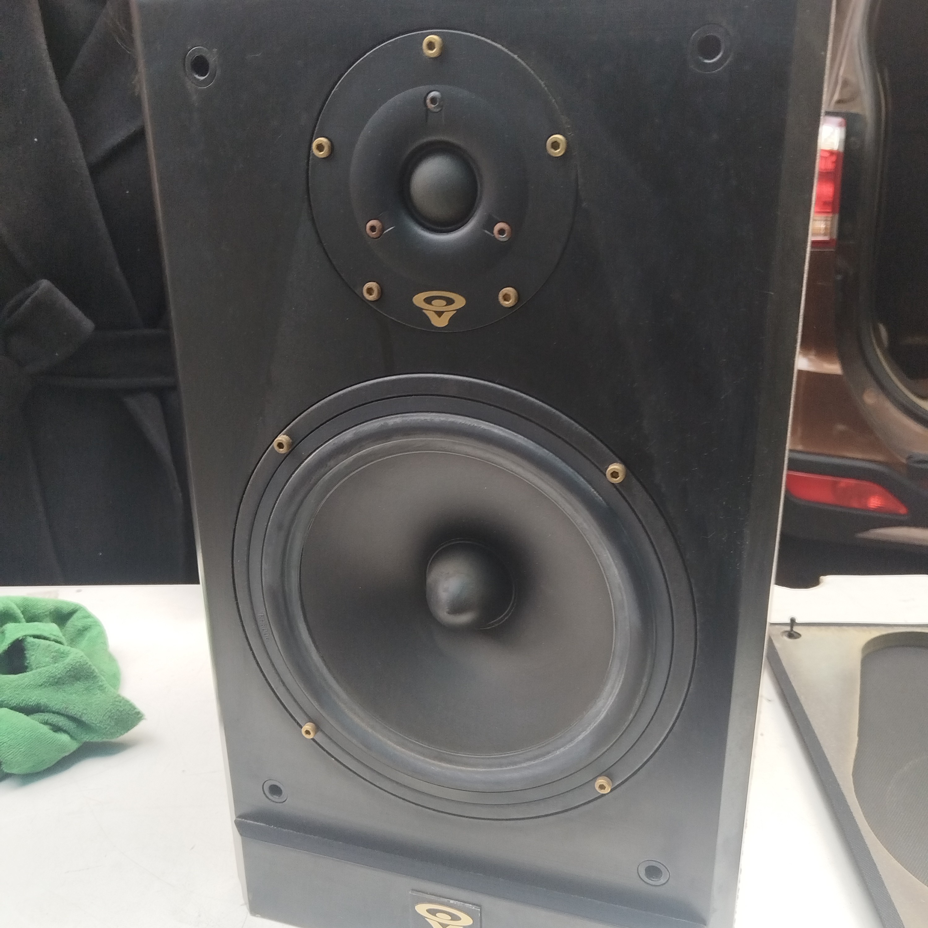 8新  史云8寸书架箱一对，成色如图不包邮费，不支持七天无理由退货