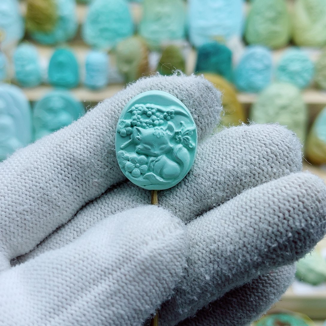 绿松石未镶嵌珠宝奇石