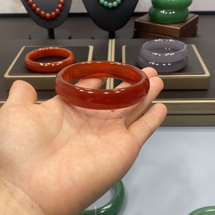 东陵石手镯未镶嵌芳