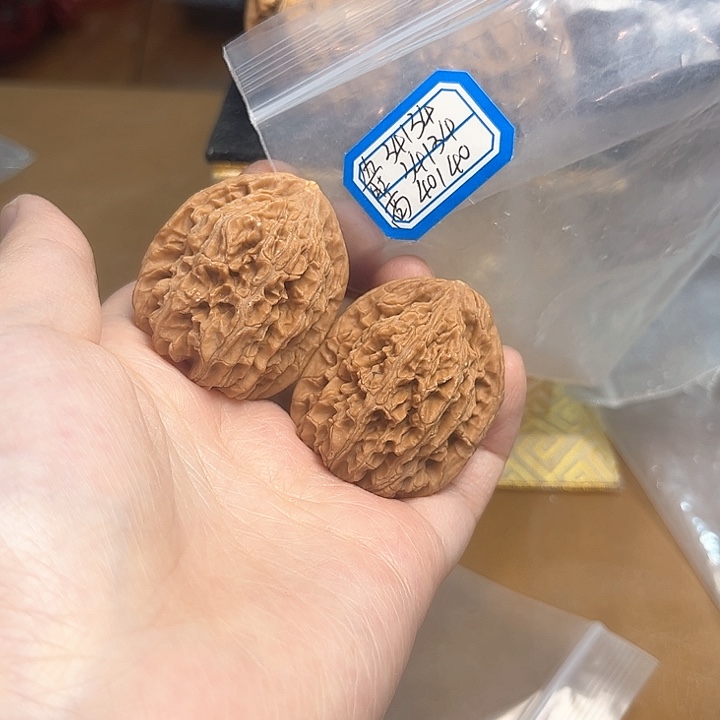 把件文玩核桃龙纹将军榜有黄