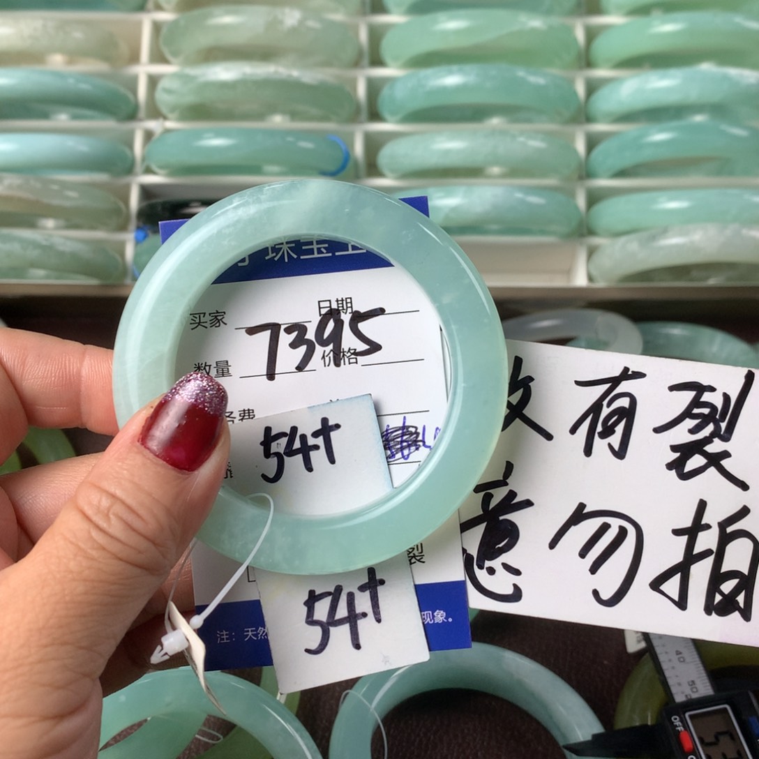 蛇纹石玉手镯未镶嵌H****n7395