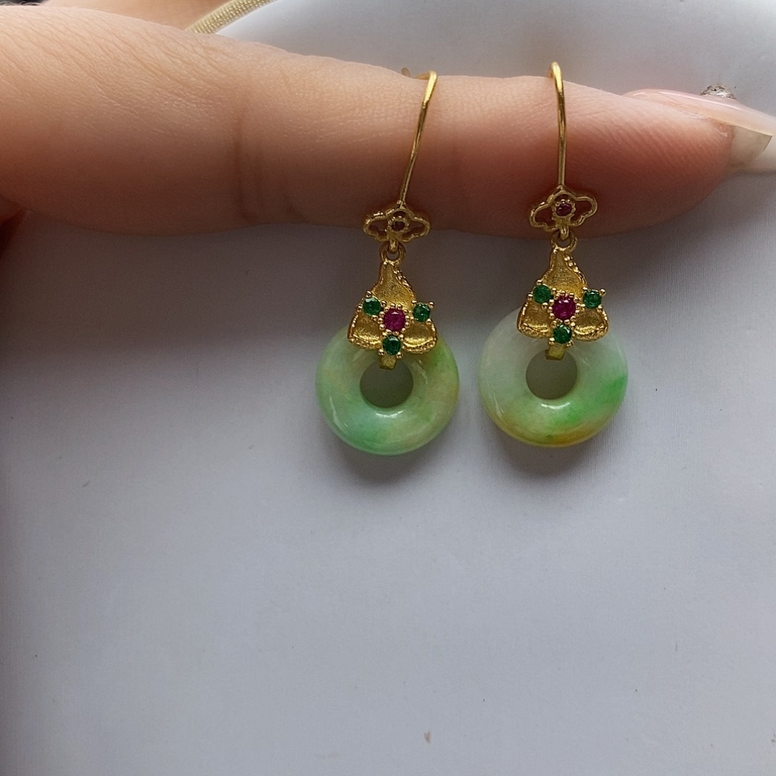 翡翠耳饰未镶嵌天然