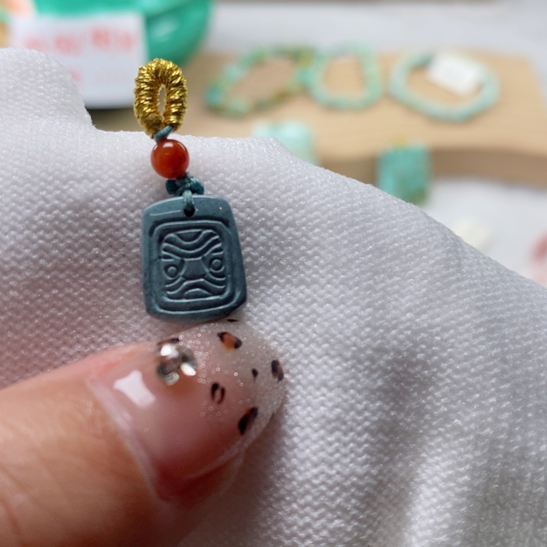 南红玛瑙颈饰未镶嵌小*