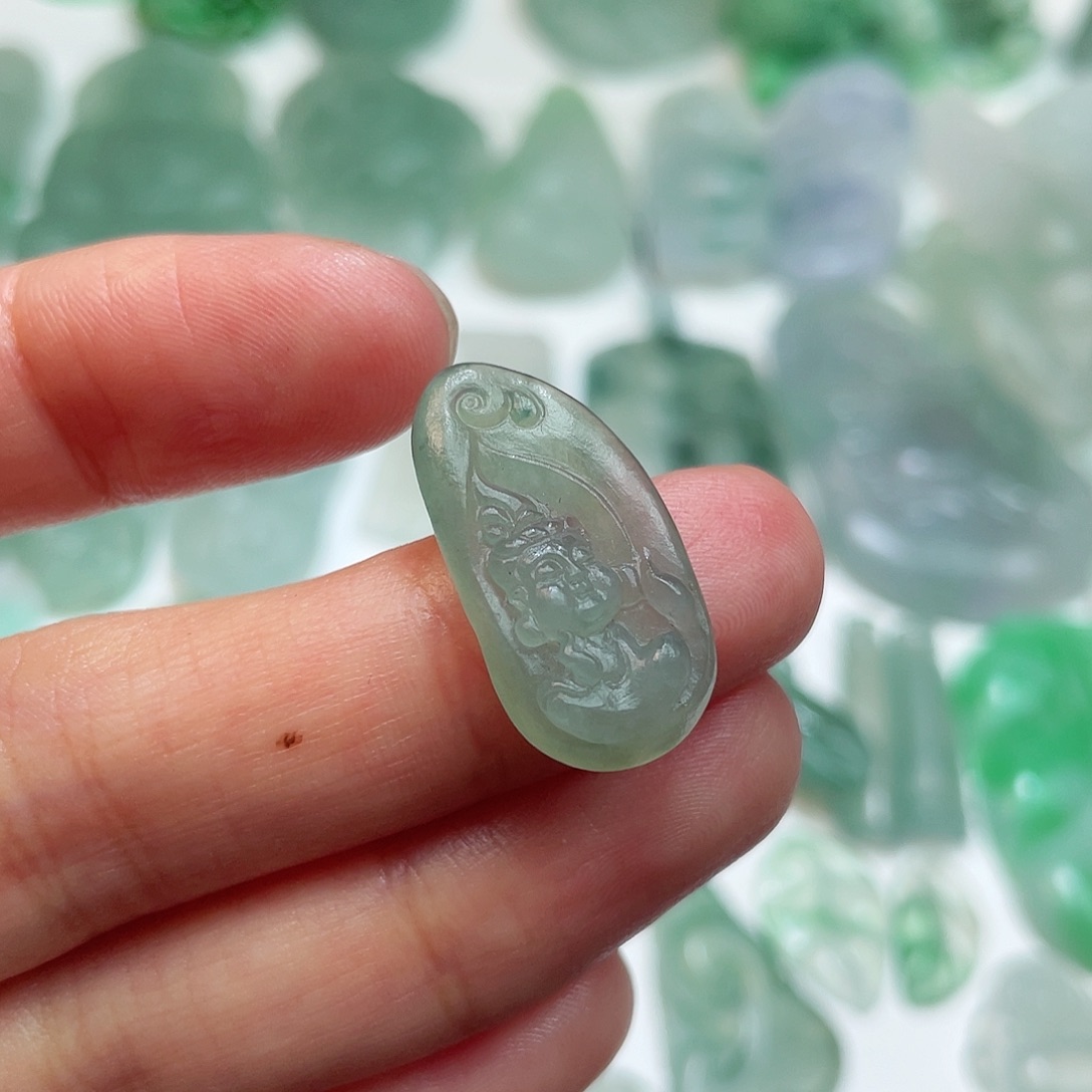 定制翡翠未镶嵌宝宝佛24.6x12.8x5.5