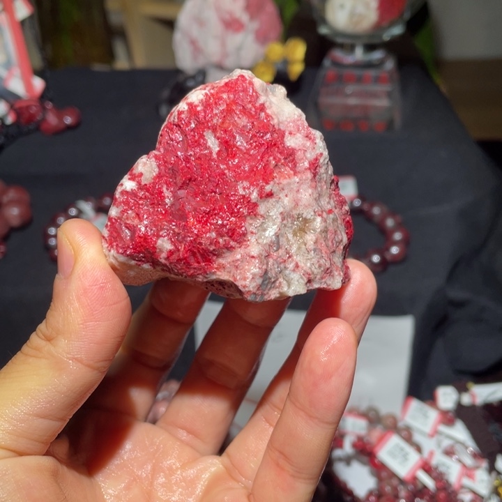 星***月天然辰砂朱砂毛料摆件