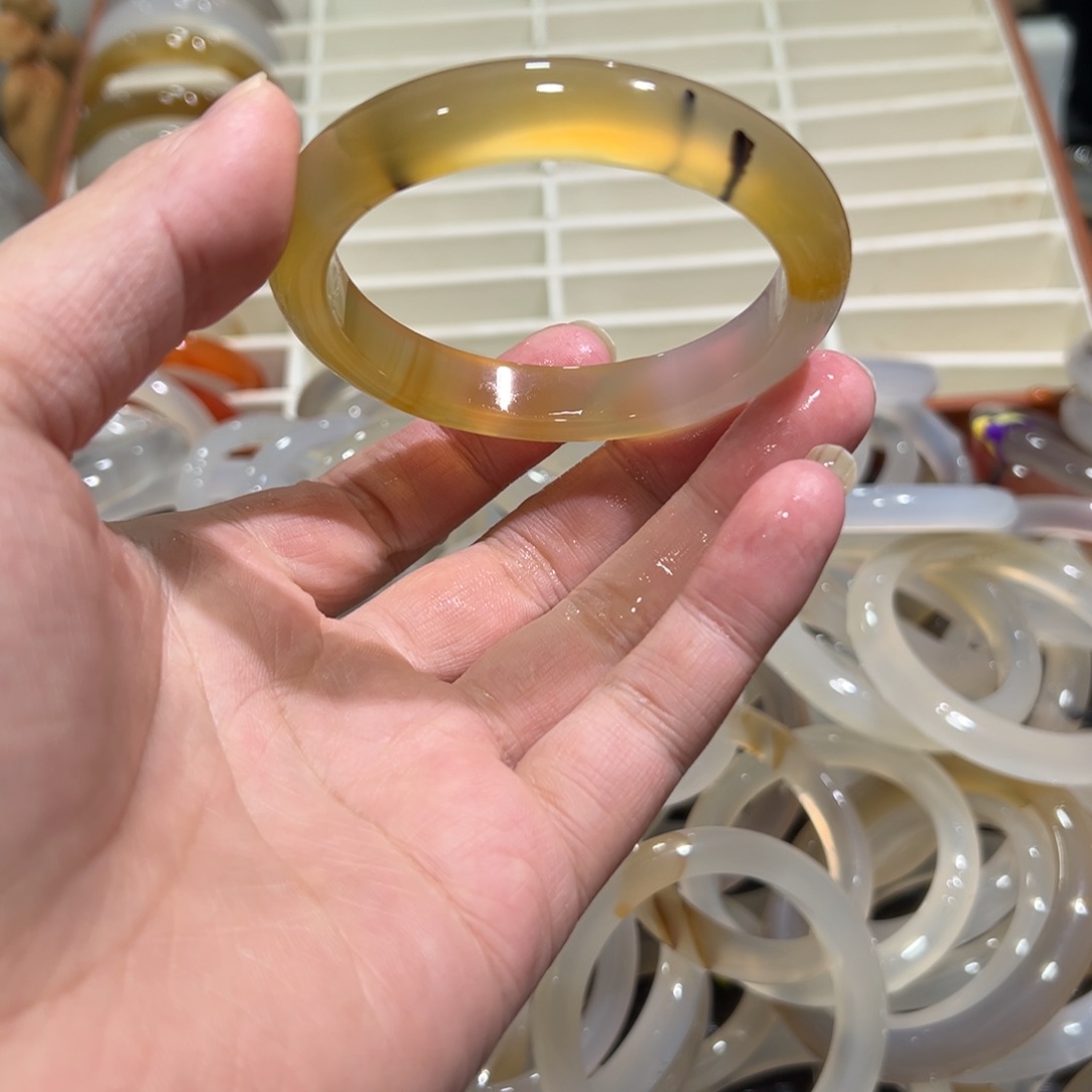 玛瑙/玉髓未镶嵌手镯5960圈有包容22