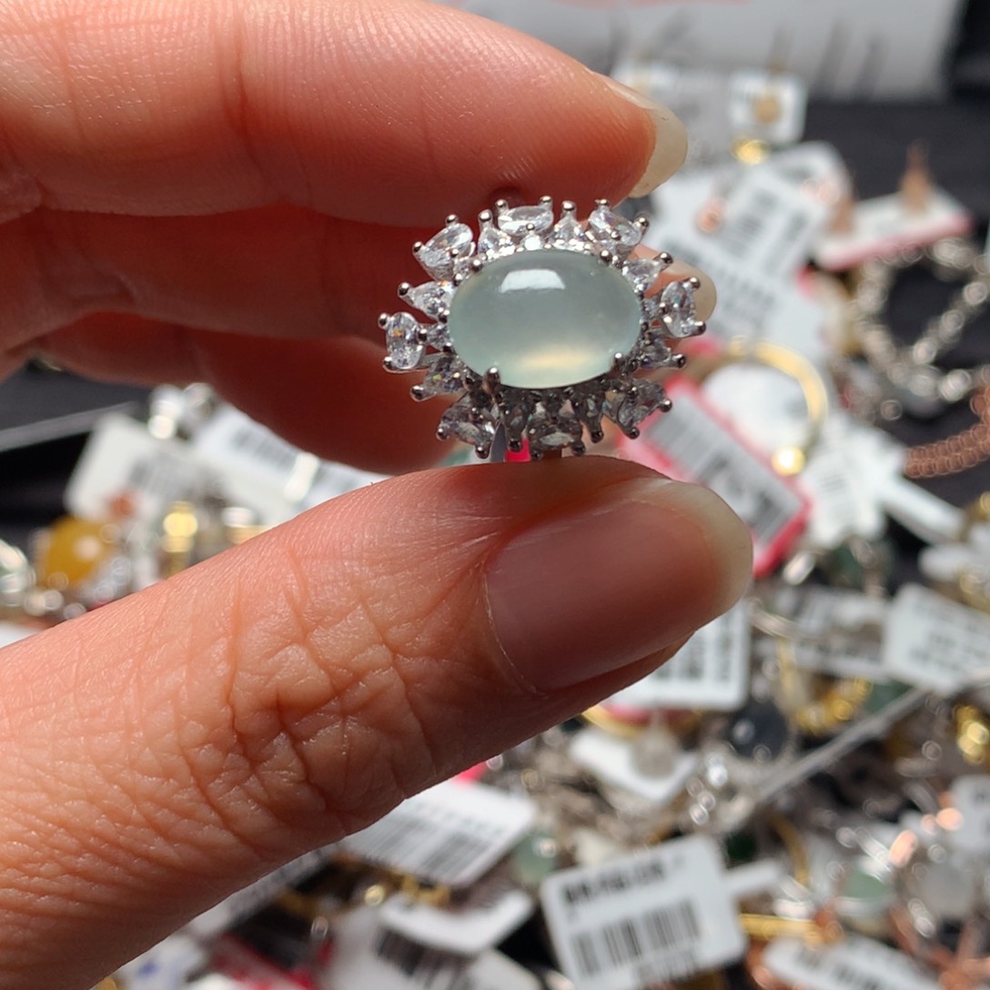 翡翠戒指银S925镶嵌天然翡翠戒指