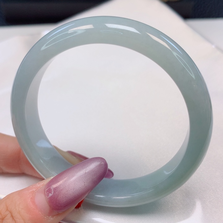 翡翠手镯未镶嵌53圈