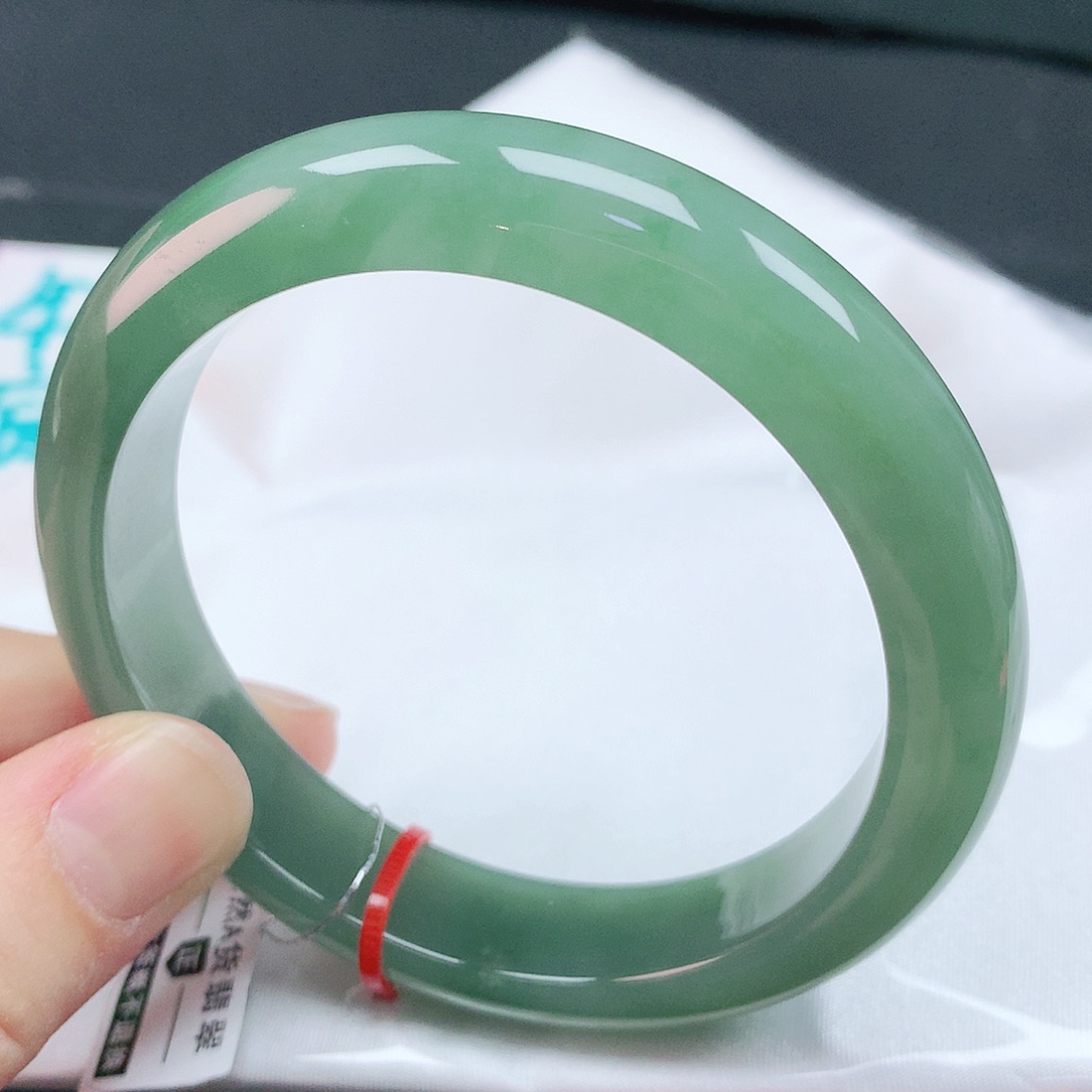 翡翠手镯未镶嵌59.9圈