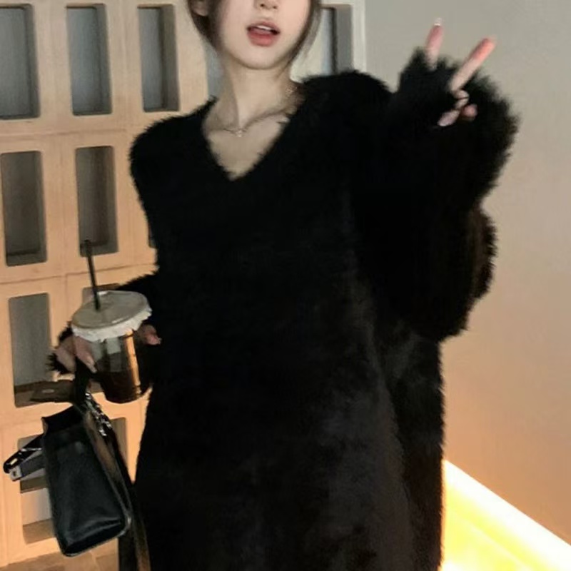 0420 软糯毛衣女秋冬高级感超好看V领宽松打底8205