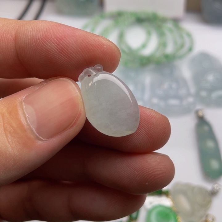 翡翠未镶嵌颈饰天然缅甸翡翠挂件