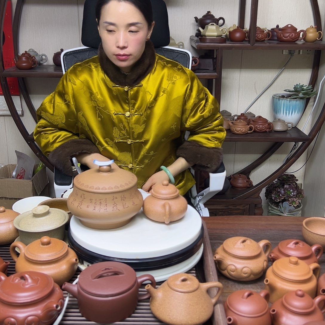 段泥茶壶150 cc左右的容量