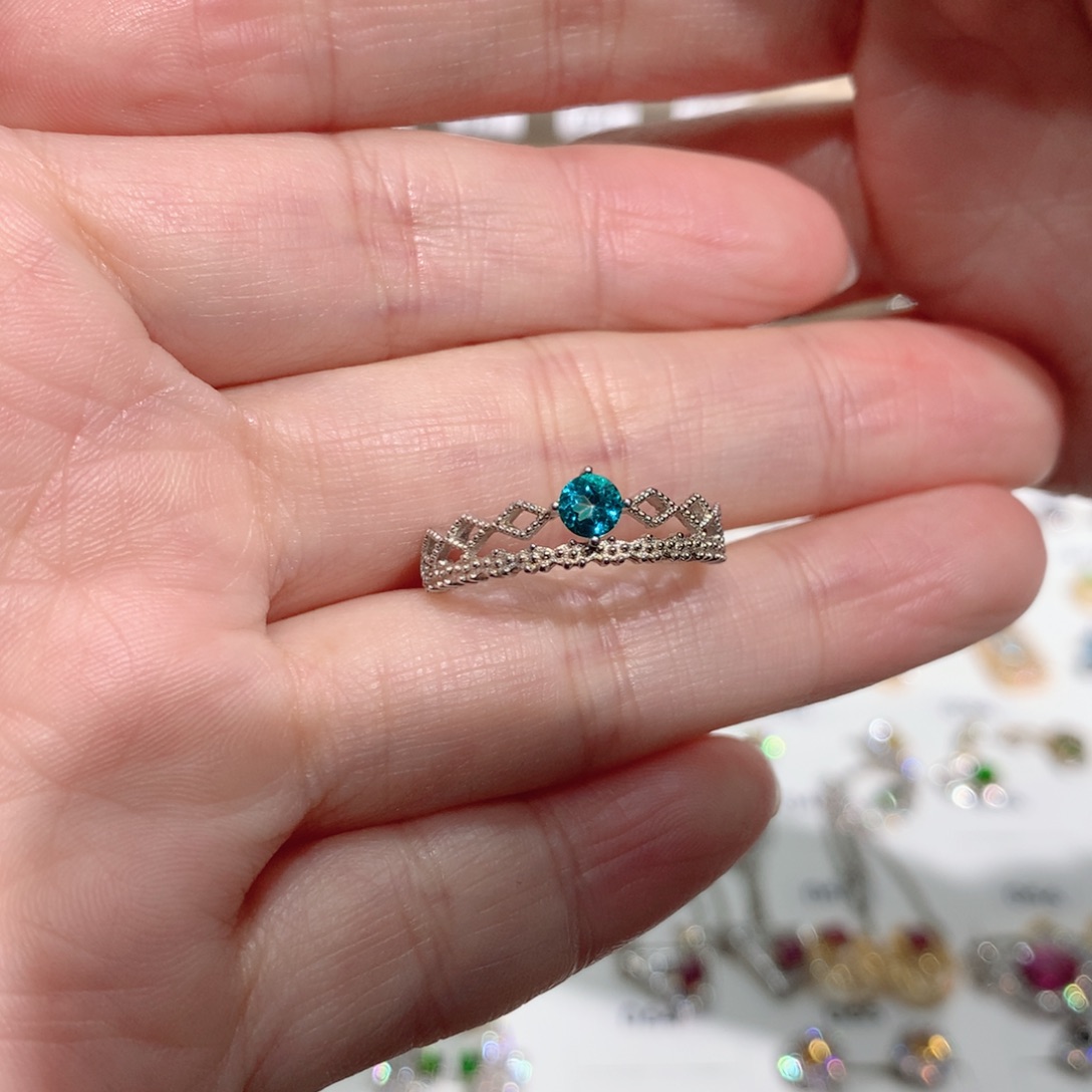 银S925镶嵌戒指托帕石