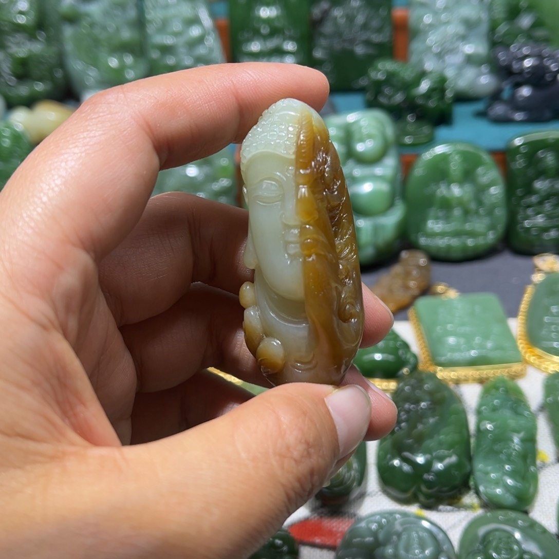 和田玉颈饰未镶嵌