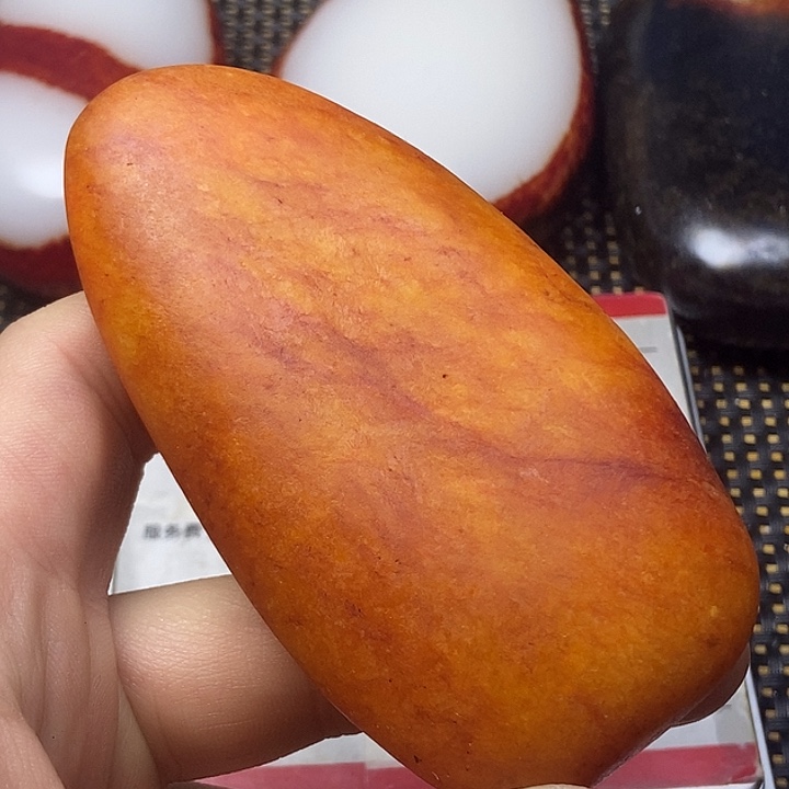 和田玉未镶嵌把件