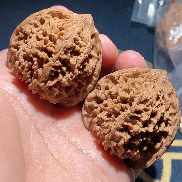 【闪购商品】文玩核桃吊坠心**速满天星