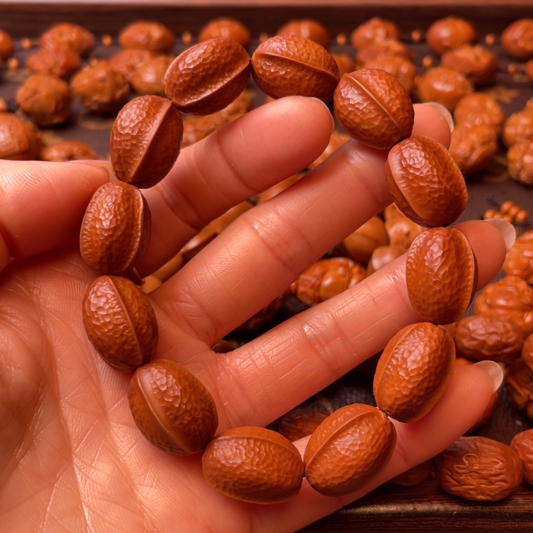 橄榄核手串1.4左右鲨鱼背橘子纹