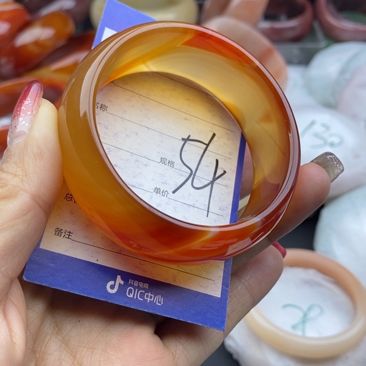 石英质玉手镯未镶嵌