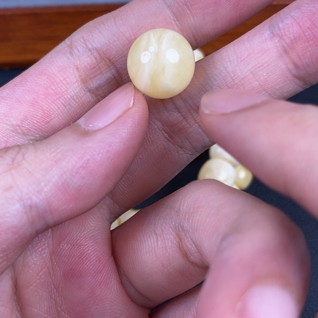 琥珀未镶嵌珠宝奇石26