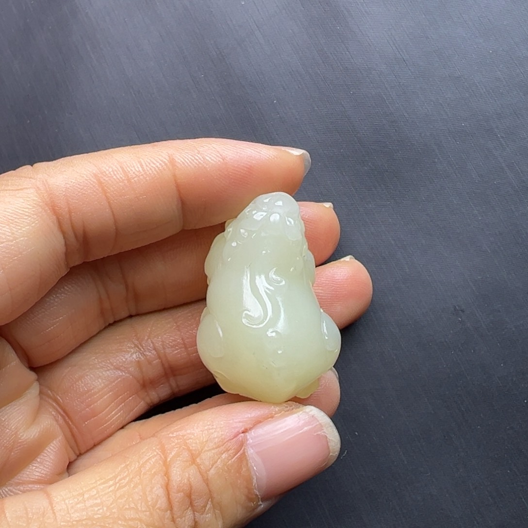 道***然和田玉未镶嵌挂件