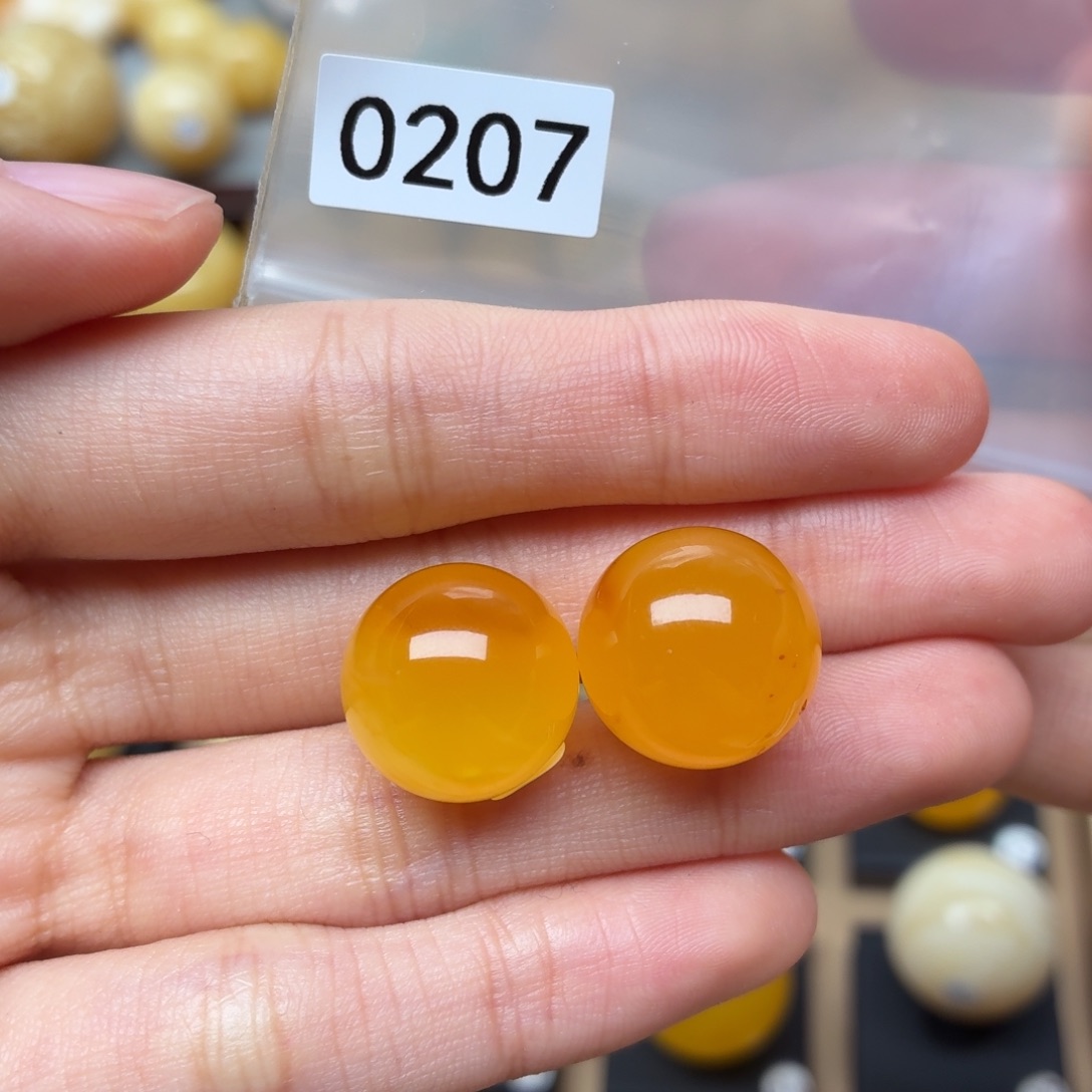 ꧔****琥珀未镶嵌裸石蜜蜡微瑕