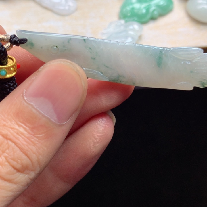 翡翠未镶嵌颈饰吊坠