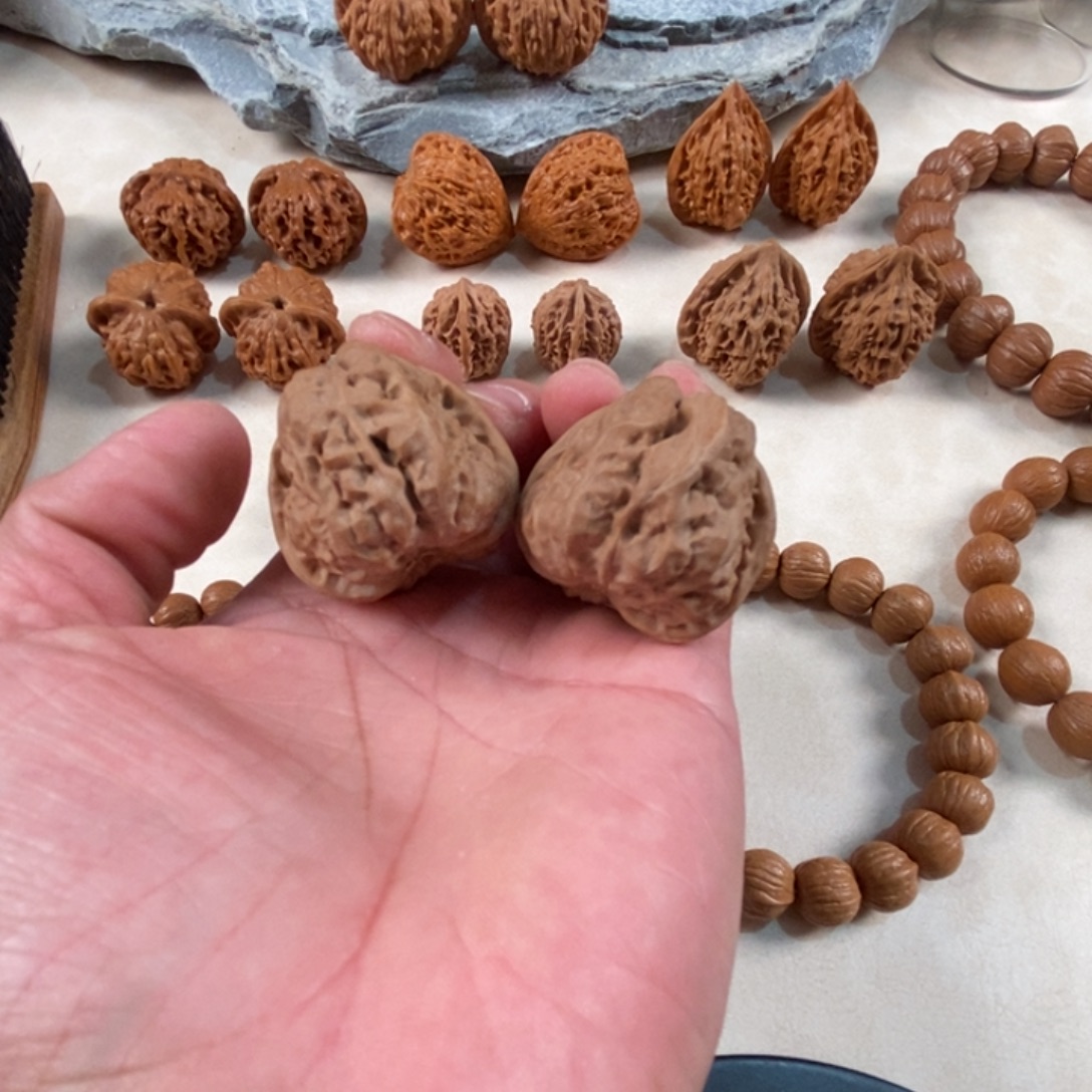 猴头核桃吊坠边37肚40