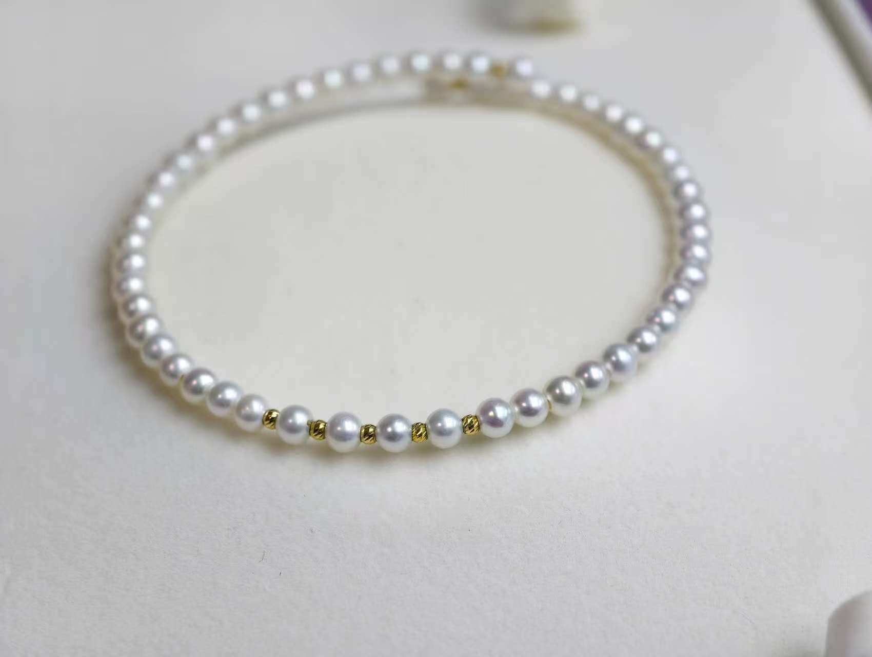 镜面光3-4mm百搭款18k金淡水小米珠百搭款手镯