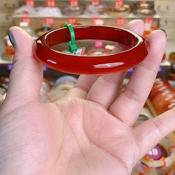 玛瑙/玉髓手镯未镶嵌﹏****?