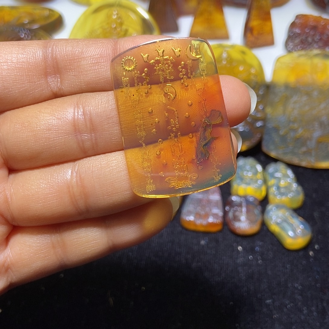 琥珀未镶嵌颈饰紫微讳 42