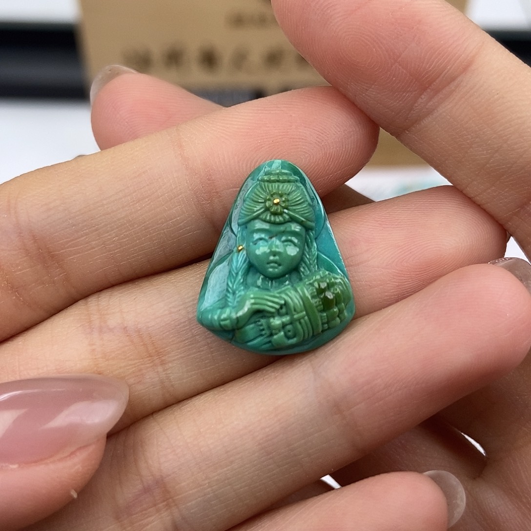 绿松石未镶嵌珠宝奇石