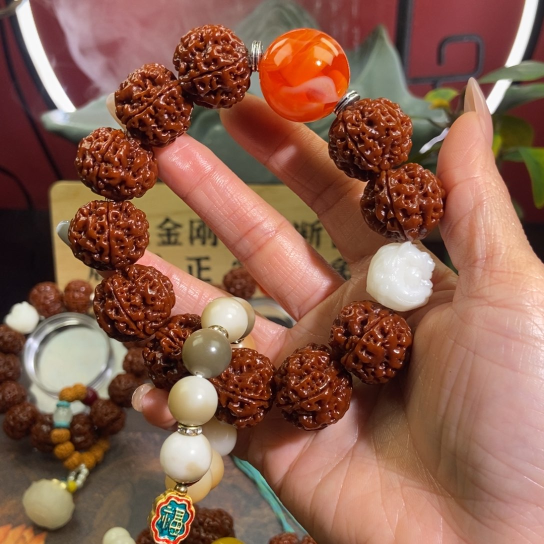 金刚菩提吊坠522。               