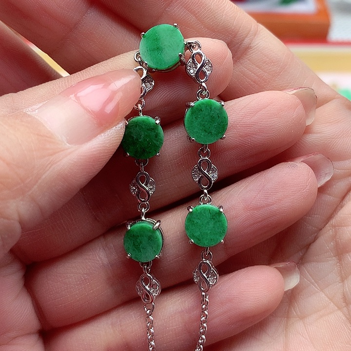 翡翠颈饰银S925镶嵌翡翠