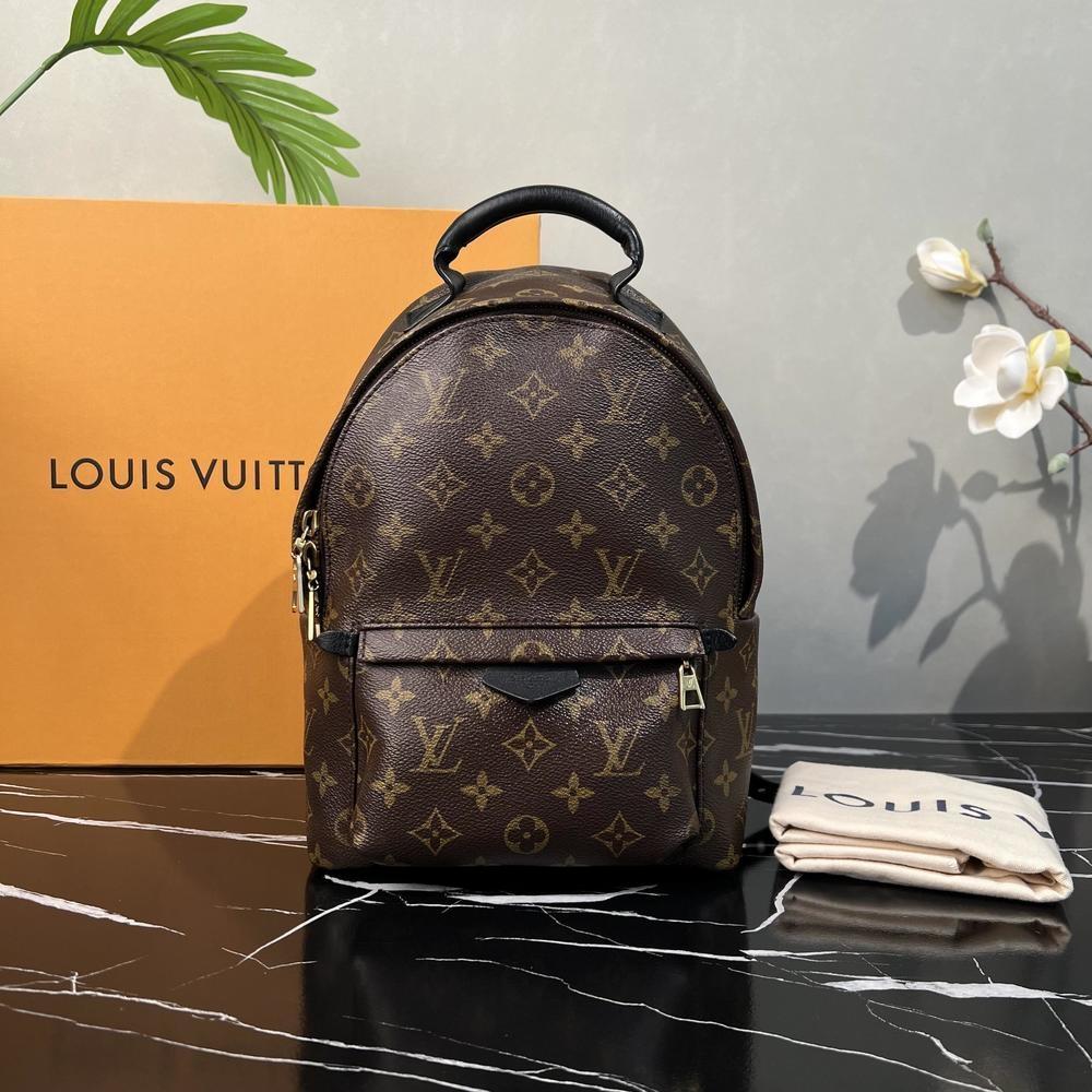 99新 LouisVuitton/路易威登 /夏vv1204/书包/42352