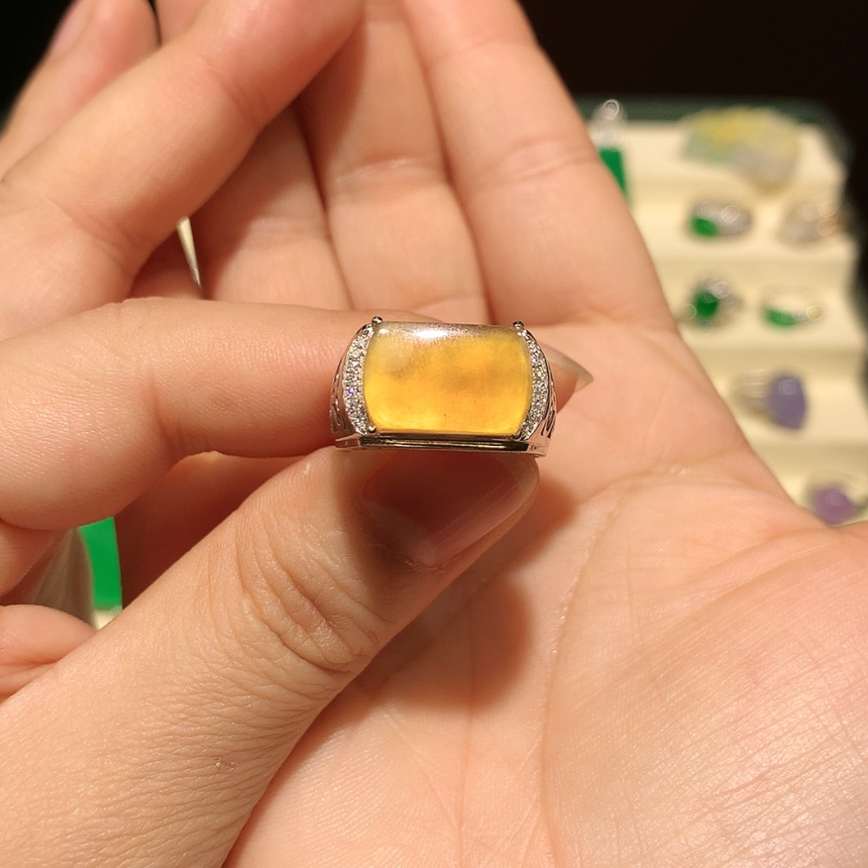 【闪购商品】翡翠戒指18K金镶嵌缅甸A货